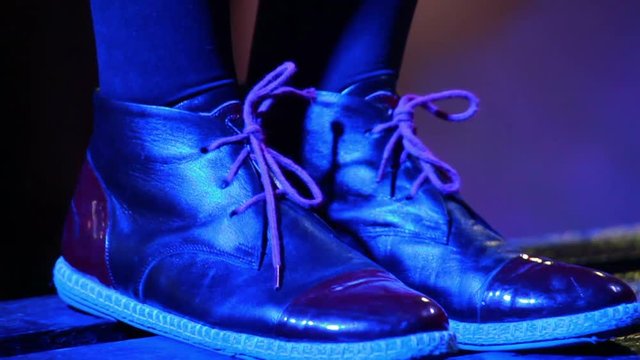 coarsely funny dancing shoes with the drunk effect