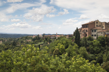 Fototapeta na wymiar View over the impressive landscape in Tuscany near San Miniato in Italy 
