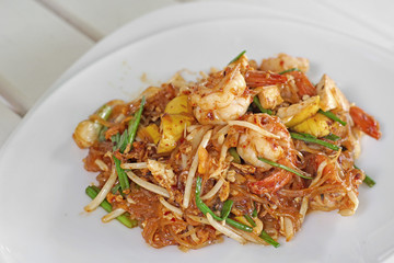 stir-fried noodles with shrimp