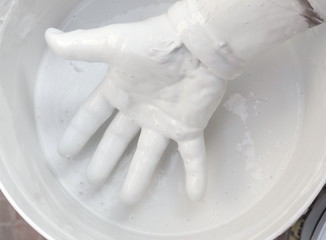 hand with colors mixed