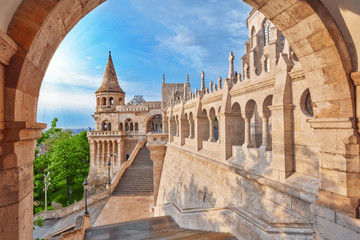 View on the Old Fisherman Bastion in Budapest. Arch Gallery. - obrazy, fototapety, plakaty