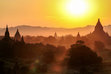 Myanmar - Burma - Bagan - Shwe San Taw Pagode