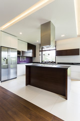 Modern open kitchen idea