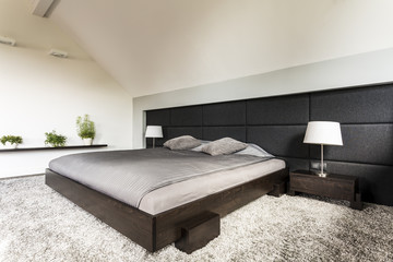 Light simple design bedroom idea