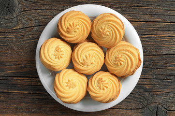 Cookies with caramelized milk filling
