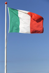 italienische Flagge im Wind