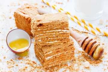 Gordijnen Sweet honey-cake for dessert © san_ta