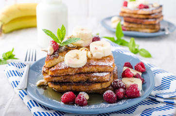 French toast with banana