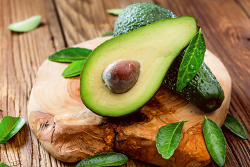 Frische Bio Avocado 
