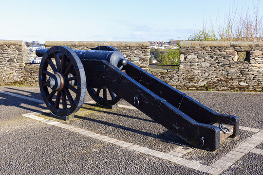 Cannon On The Walls Of Derry