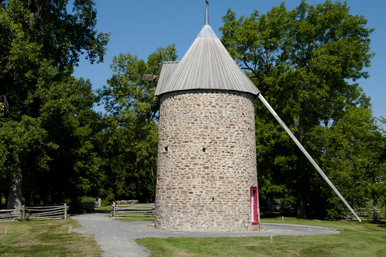 Windmill (No Sails) - Ile Perrot - Canada