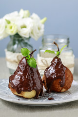 Pears with chocolate sauce