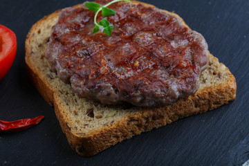 Grilled burger cutlet
