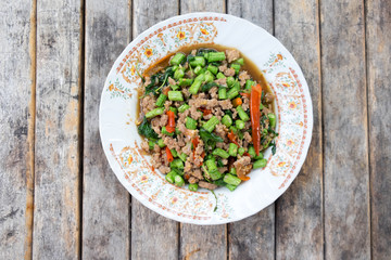 Spicy fried pork with basil leaves