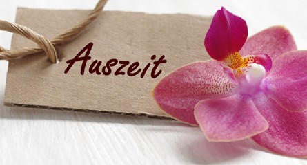 Schild, Etikett Auszeit mit Orchidee