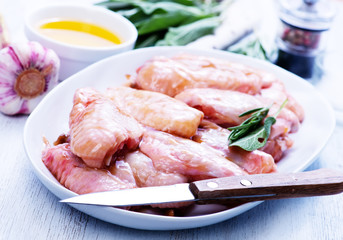 raw chicken wings