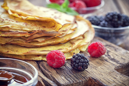Pancake - Crepes with berries, mint and honey