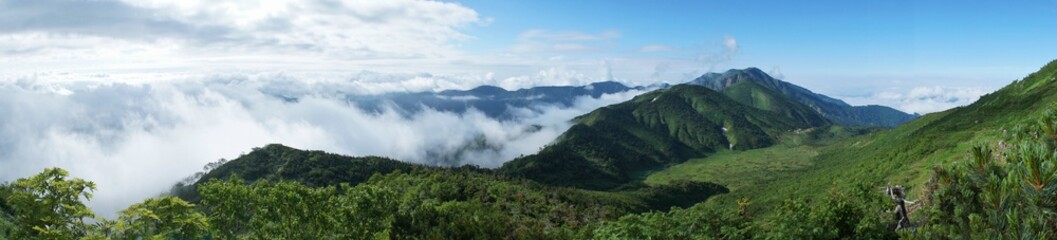 雲海と青空の境界