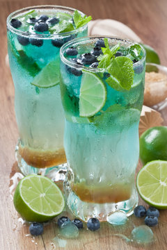 Detox refreshing summer drink / Detox refreshing summer drink juice with lime, mint, blueberry and ice