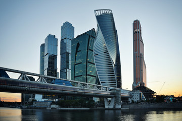 Fototapety  MOSKWA - 04 sierpnia 2016: Wieżowce z ce business biznesu miasta Moskwy
