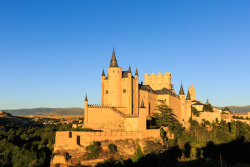 Obraz premium The Alcazar of Segovia at sunset, Segovia, Spain