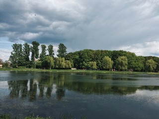озеро в городе