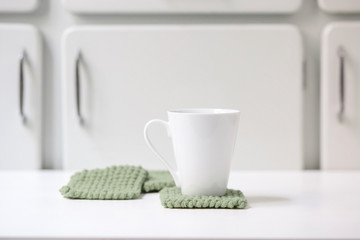 Dessous de verre au tricot