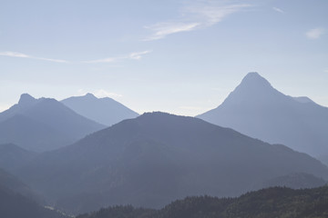 Obraz premium Blick auf die Nordwestseite des Guffert