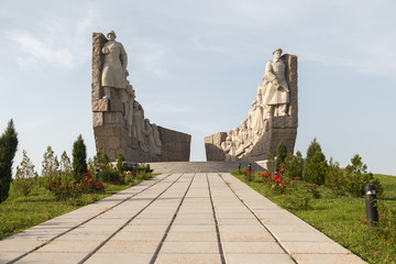 Памятник героям прорыва "Миус-фрон