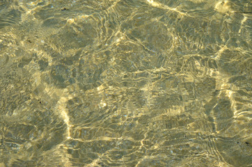 Sea water in the shallows - obrazy, fototapety, plakaty