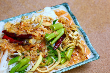Rice Noodles in sweet curry sauce
