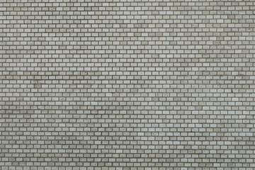 白色のタイルの壁面