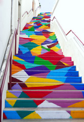 escadas coloridas 