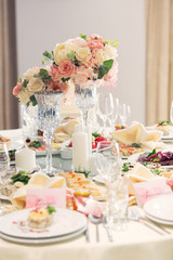 wedding decor with flowers on a banquet