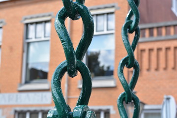 Naklejka premium Green chains vertical