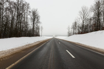 Fototapeta na wymiar oad in the winter