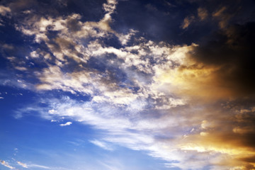 photographed the sky with clouds