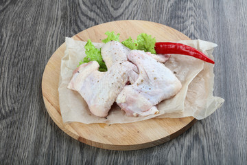 Raw chicken wings
