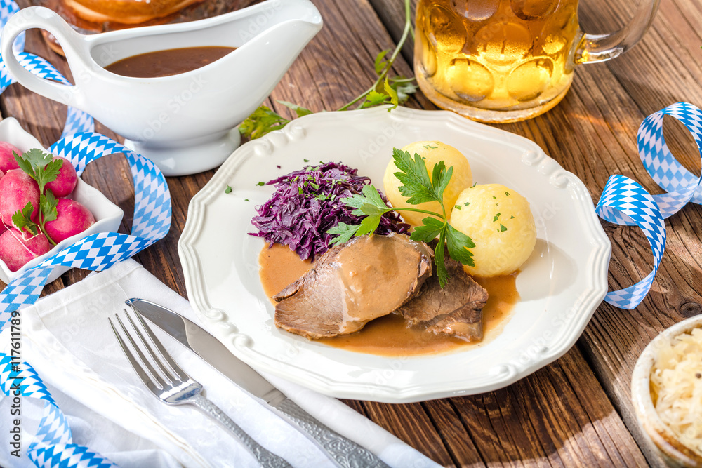 Wall mural Bayerische Schweinebraten (oktoberfest)