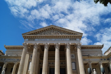 palais de justice, nîmes
