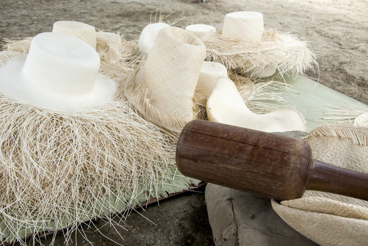 Panama Hats - Tools - how to make