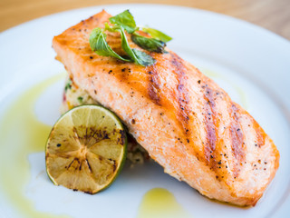 grilled salmon with rice and lime