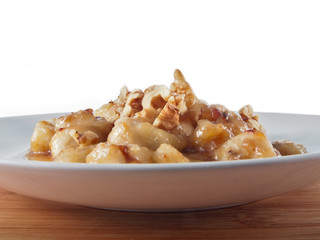 caramelized bananas and walnuts