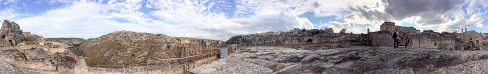 Fototapeta premium MATERA, ITALY - SEPTEMBER 2014: Panoramic view of city homes. Ma