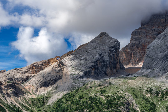  Panoramica con cime delle  Dolomiti in Alto Adige