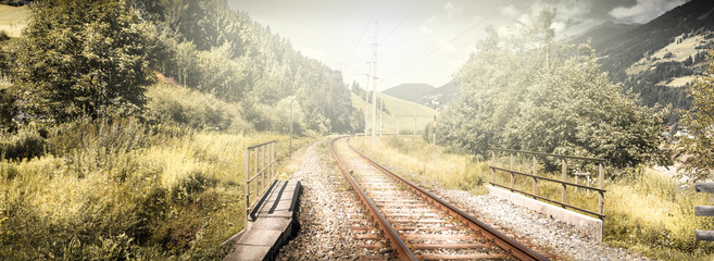 scorcio di ferrovia alpina in Alto Adige