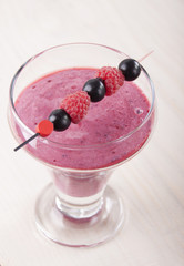 Smoothies of raspberry and blackcurrant with yogurt.