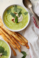 Broccoli and green peas cream soup