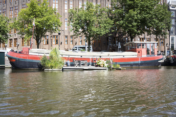 Fototapeta na wymiar Amsterdam by boat