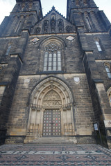 Fototapeta premium view of the famous basilica of Saint Peter and Paul situated in Vysehrad castle. Prague. 